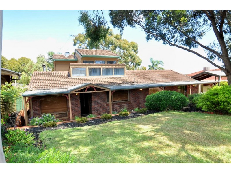 18 Dianne Street, Happy Valley SA 5159