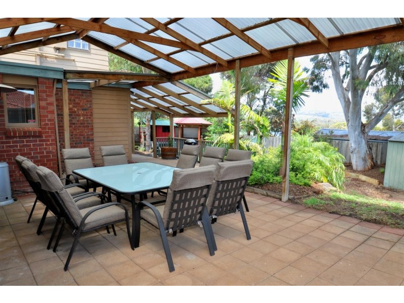 18 Dianne Street, Happy Valley SA 5159