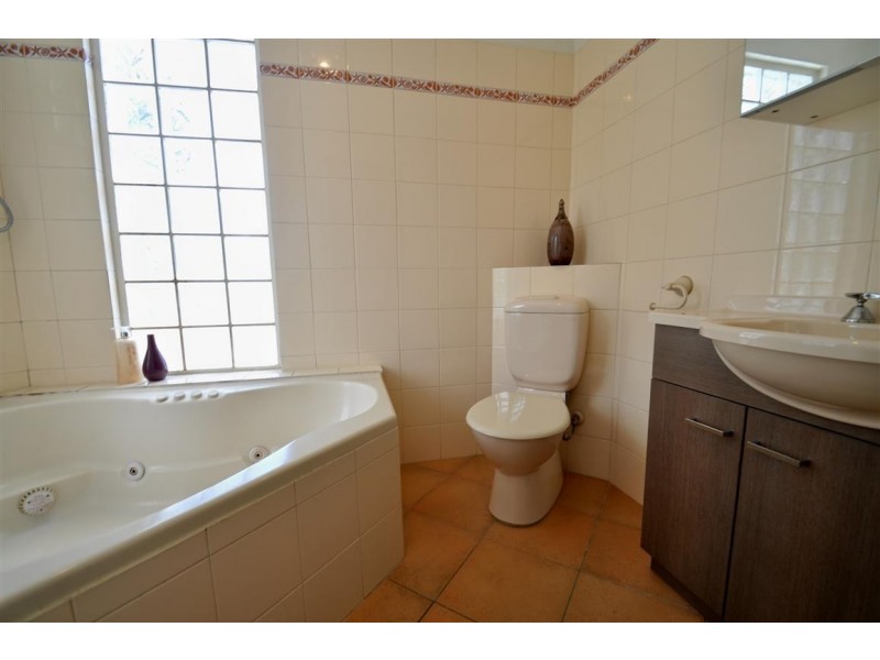 18 Dianne Street, Happy Valley SA 5159