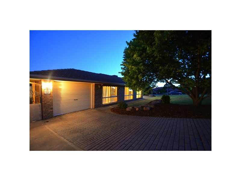5 Ming Court, Trott Park SA 5158