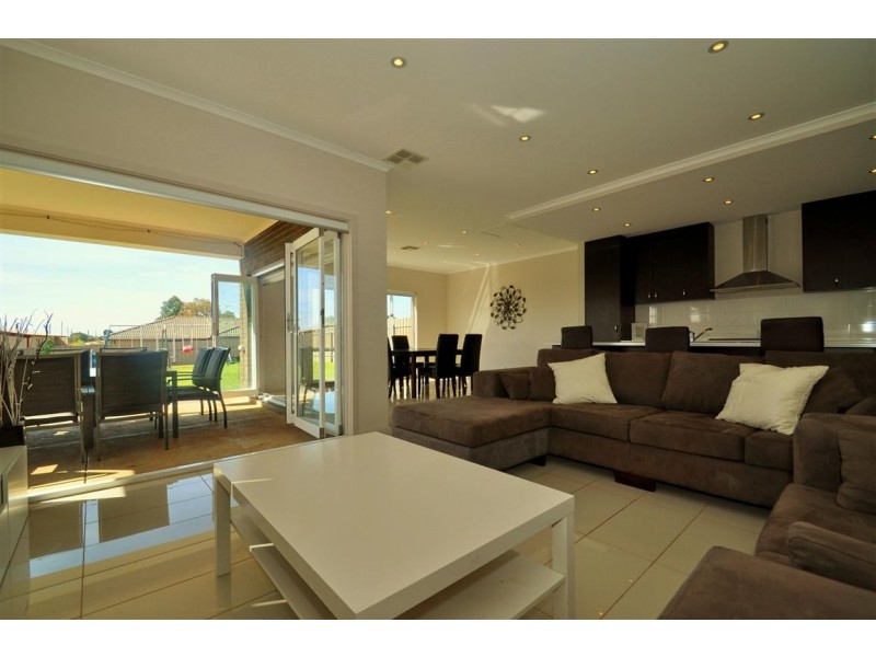 20A Morningside Drive, Woodcroft SA 5162