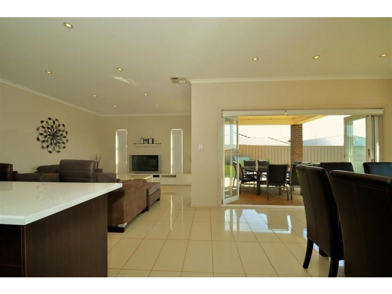 20A Morningside Drive, Woodcroft SA 5162