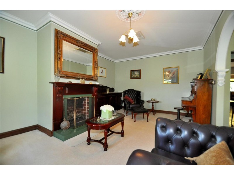 21 Light Road, Coromandel Valley SA 5051