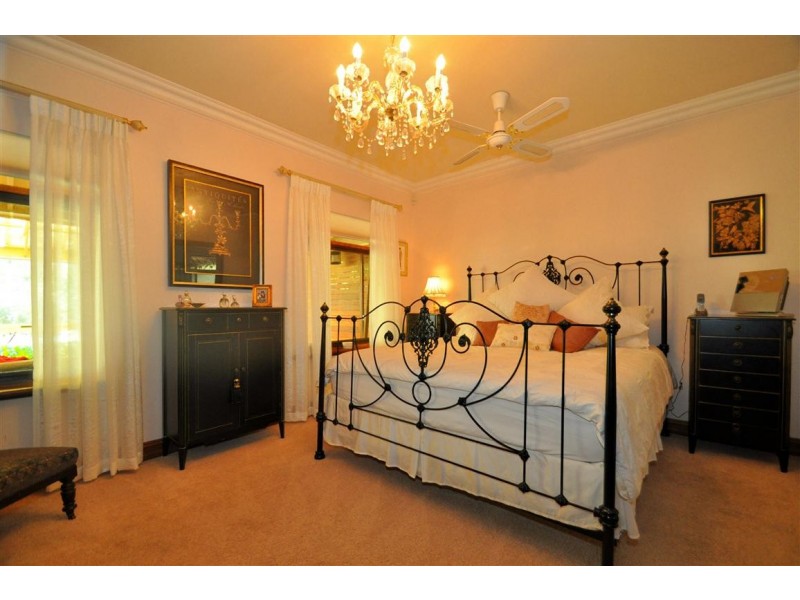 21 Light Road, Coromandel Valley SA 5051