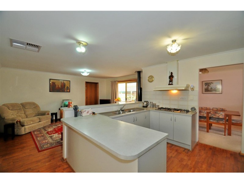 12 Rosina Street, Woodcroft SA 5162