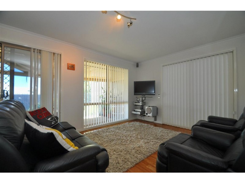 2 Hollyoaks Court, Happy Valley SA 5159