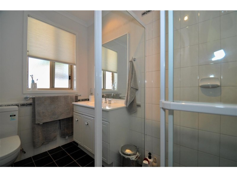 2 Hollyoaks Court, Happy Valley SA 5159