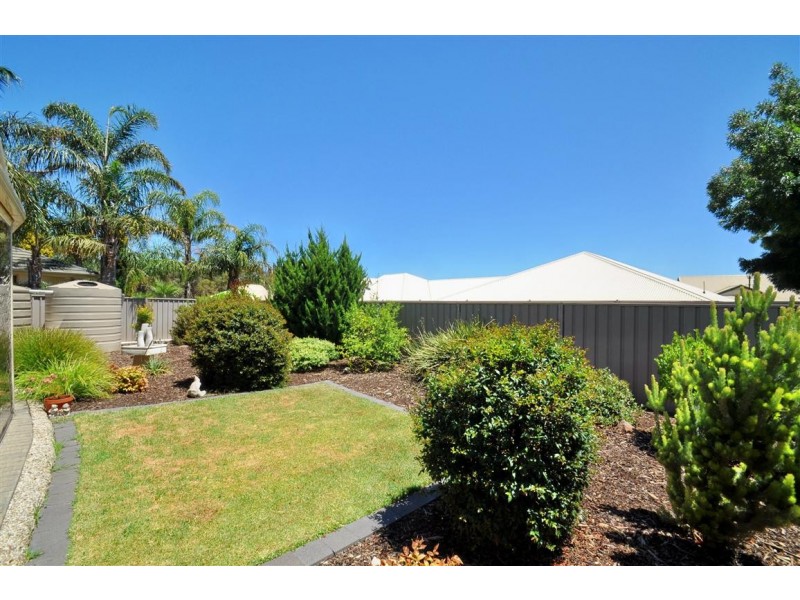 2 Hollyoaks Court, Happy Valley SA 5159