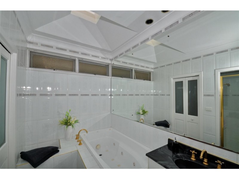 21 Vynland Drive, Flagstaff Hill SA 5159