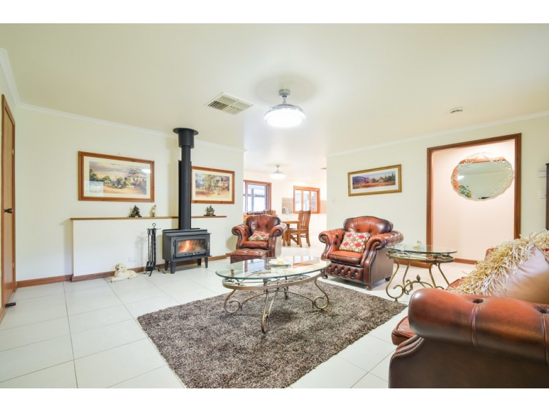 12 Conington Crescent, Morphett Vale SA 5162
