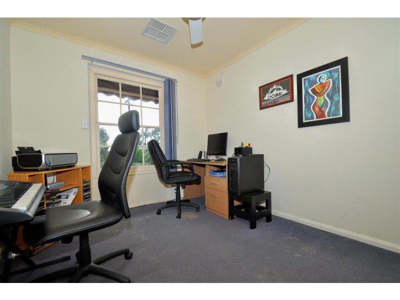 15 Glenburnie Street, Happy Valley SA 5159