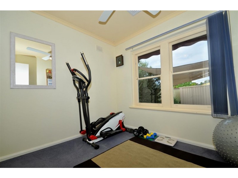 15 Glenburnie Street, Happy Valley SA 5159