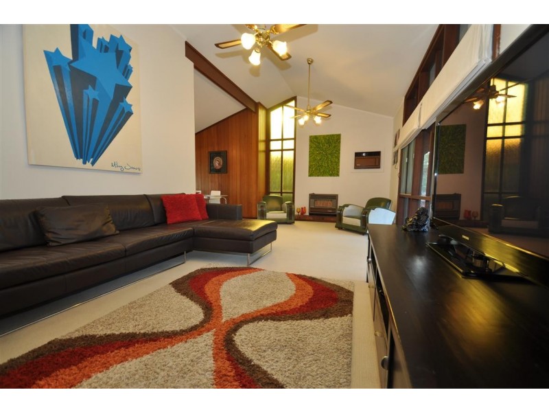 6 Vine Crescent, Happy Valley SA 5159