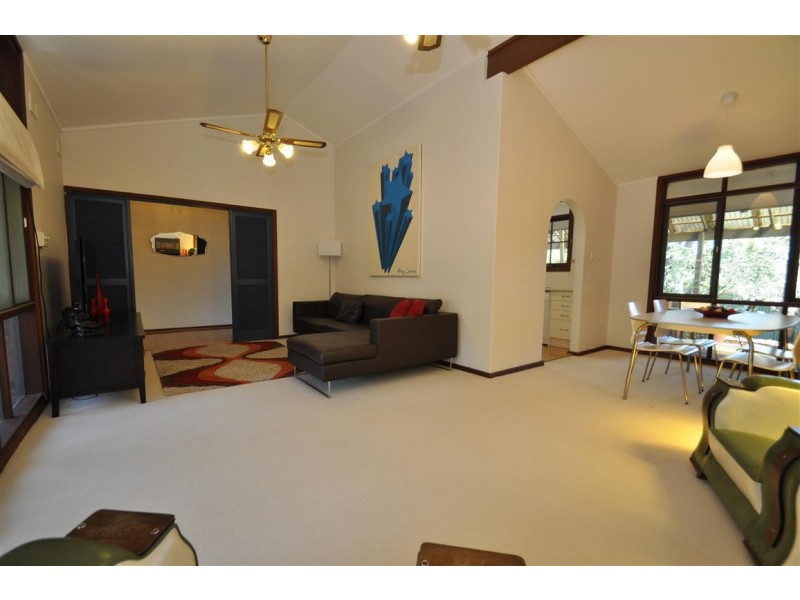 6 Vine Crescent, Happy Valley SA 5159