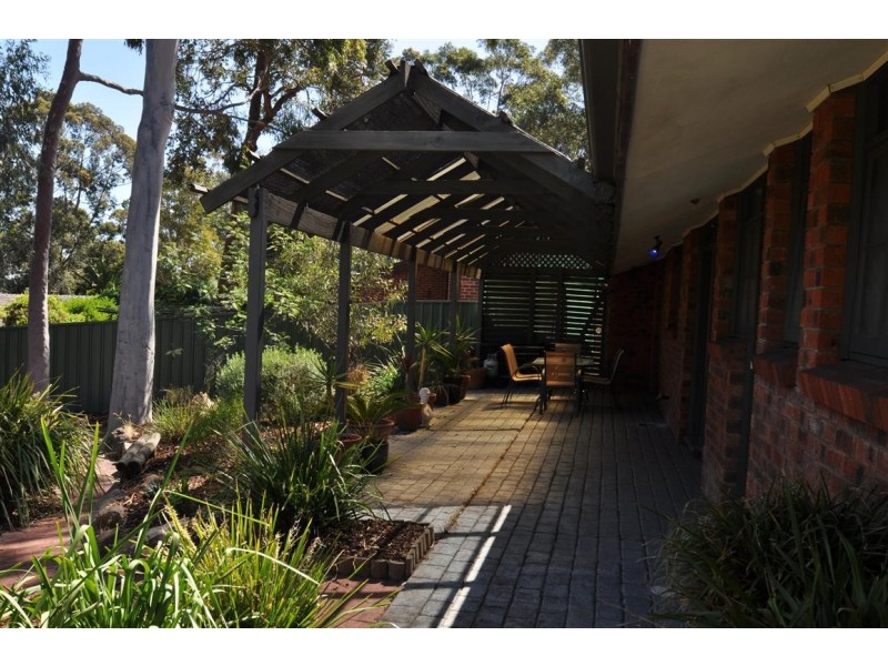 6 Vine Crescent, Happy Valley SA 5159