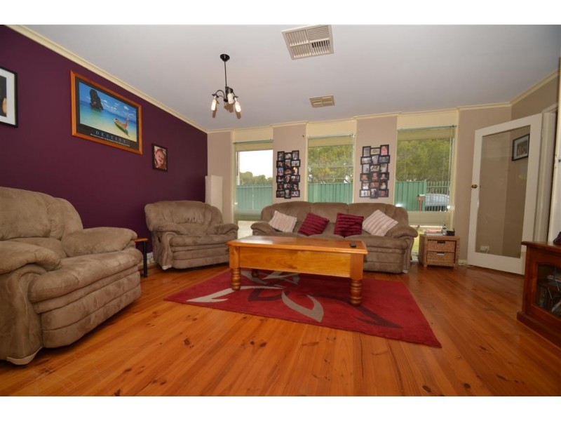 45 Wheatsheaf Road, Morphett Vale SA 5162