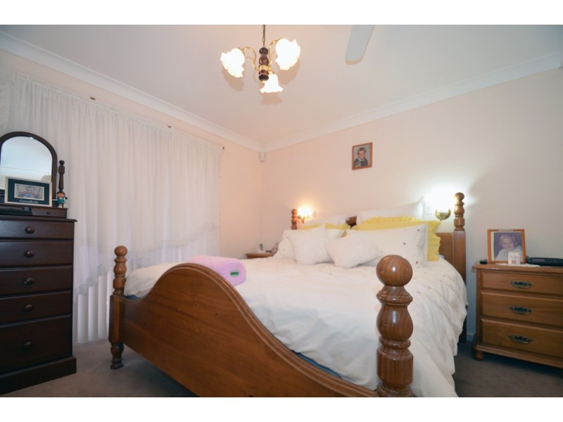 23 Trelawney Crescent, Huntfield Heights SA 5163