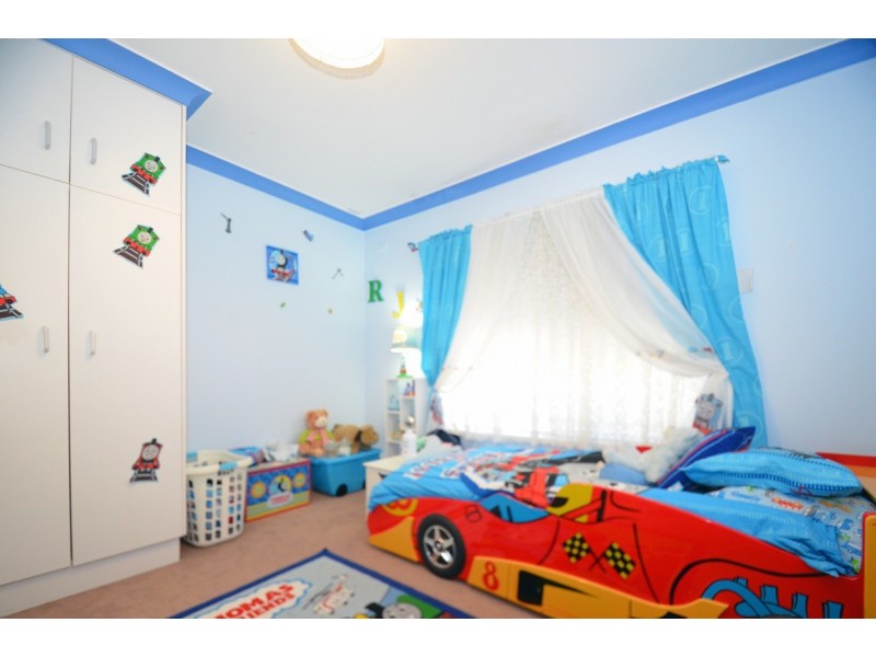 23 Trelawney Crescent, Huntfield Heights SA 5163