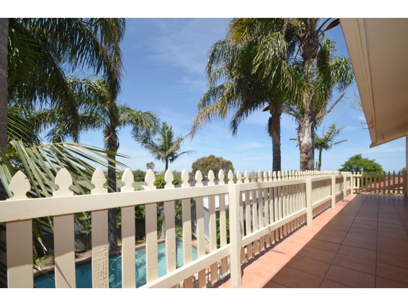 23 Trelawney Crescent, Huntfield Heights SA 5163