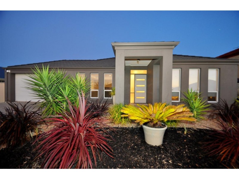 114 Grand Boulevard, Seaford Rise SA 5169
