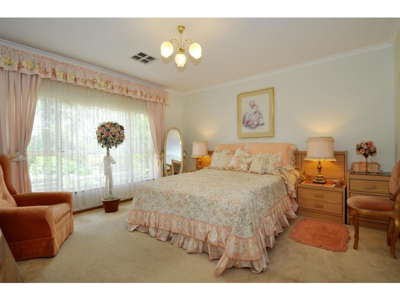 1 Serpentine Road, O’halloran Hill SA 5158