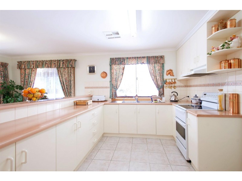 1 Serpentine Road, O’halloran Hill SA 5158