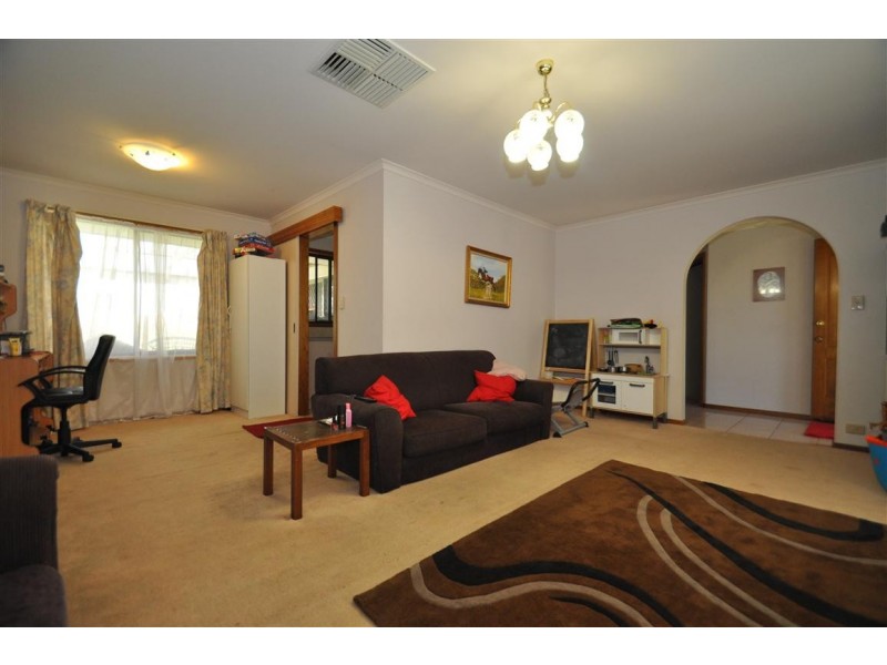11 Aish Court, Woodcroft SA 5162