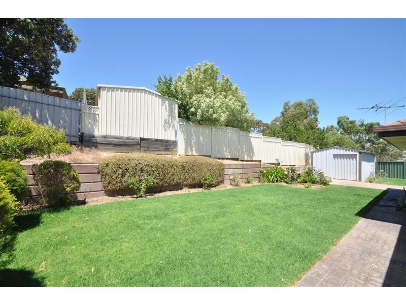 11 Aish Court, Woodcroft SA 5162