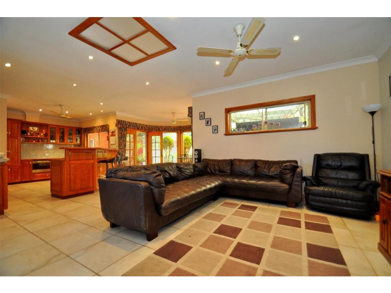 3 Caspian Court, Woodcroft SA 5162