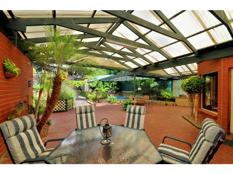 3 Caspian Court, Woodcroft SA 5162