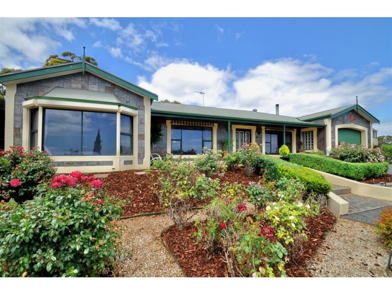 3 Caspian Court, Woodcroft SA 5162