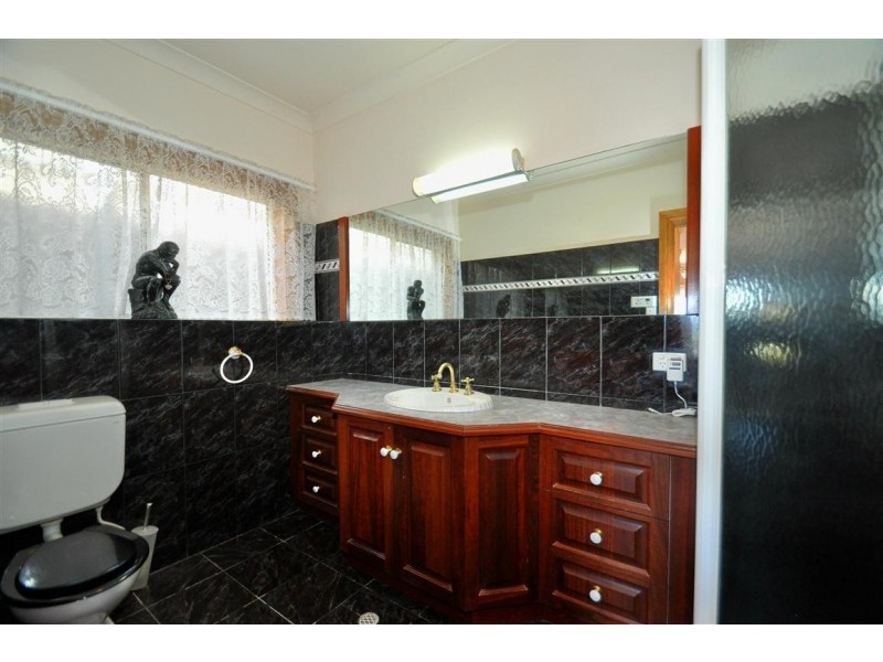 3 Caspian Court, Woodcroft SA 5162