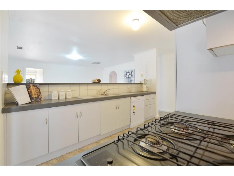 24 Goodrington Way, Moana SA 5169