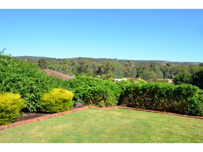 8 Horndale Drive, Happy Valley SA 5159