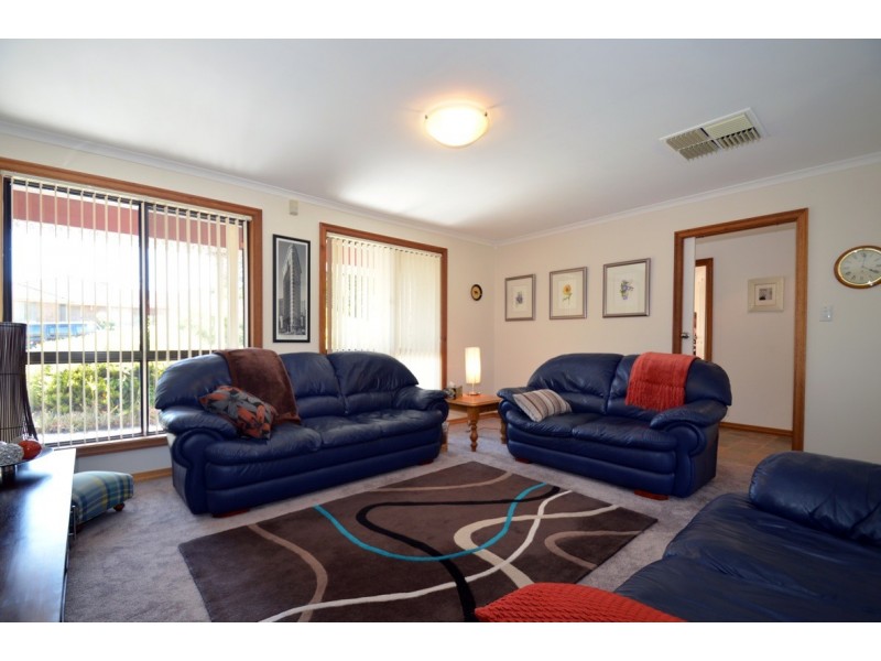 8 Horndale Drive, Happy Valley SA 5159