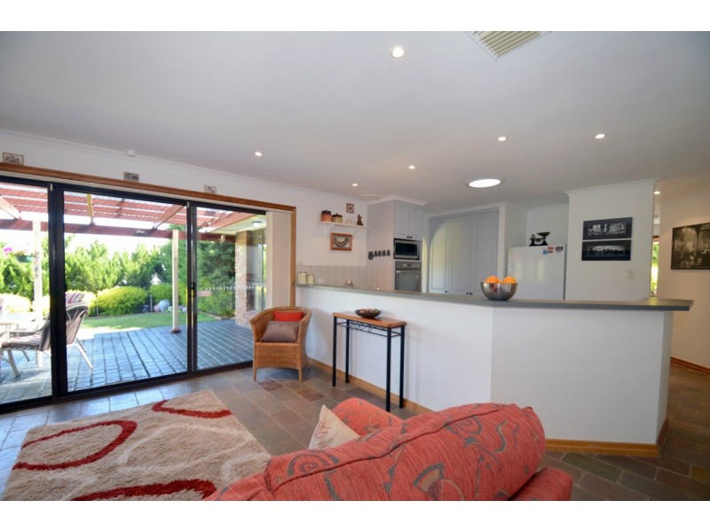 8 Horndale Drive, Happy Valley SA 5159