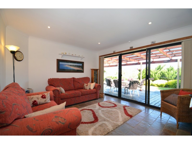 8 Horndale Drive, Happy Valley SA 5159