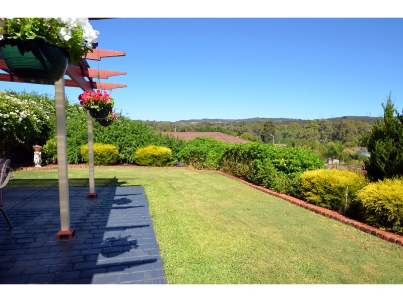 8 Horndale Drive, Happy Valley SA 5159
