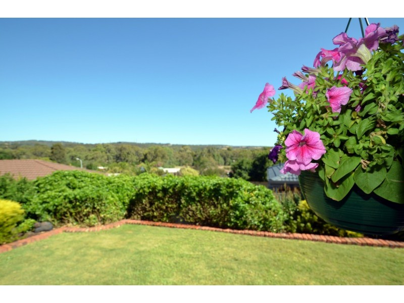 8 Horndale Drive, Happy Valley SA 5159