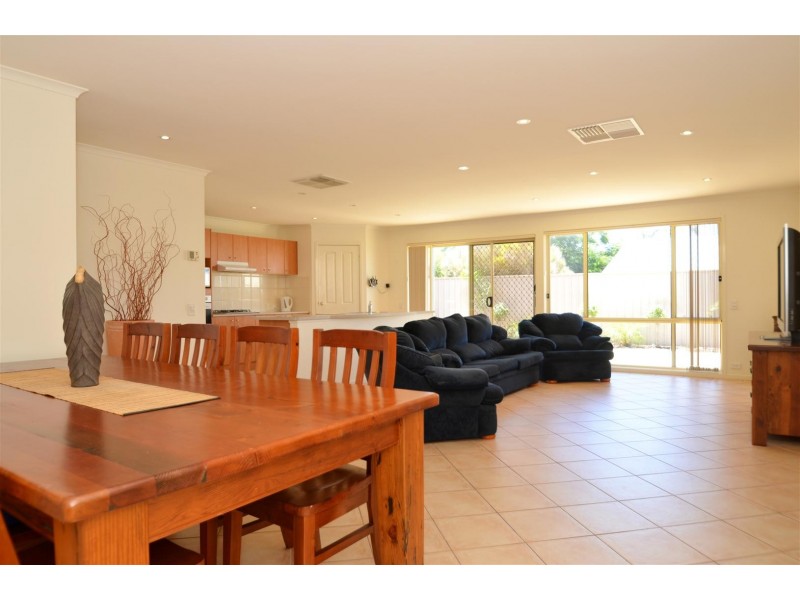 26 Overland Crescent, Sheidow Park SA 5158