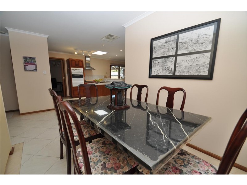 31 Baltimore Ave, Morphett Vale SA 5162