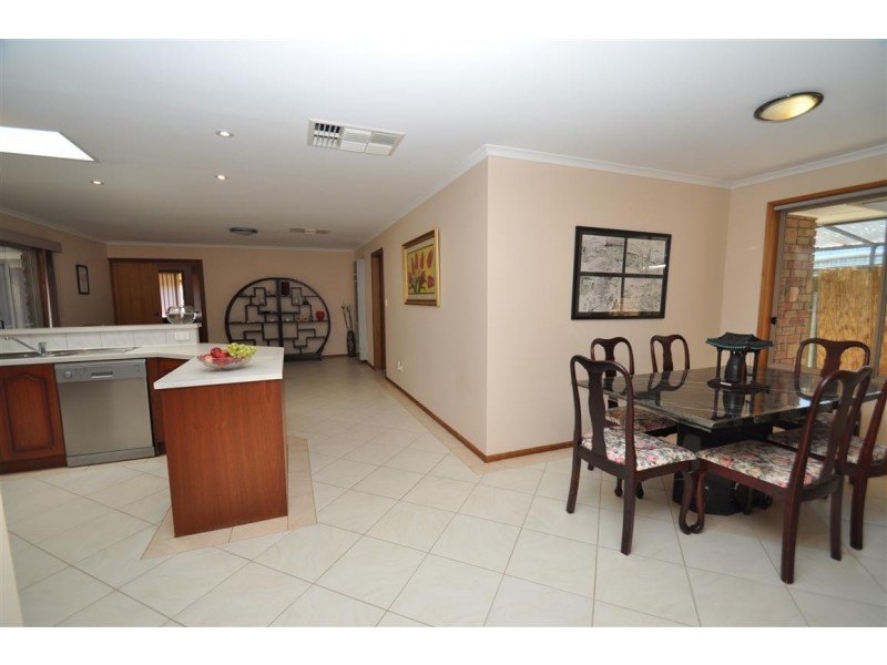 31 Baltimore Ave, Morphett Vale SA 5162