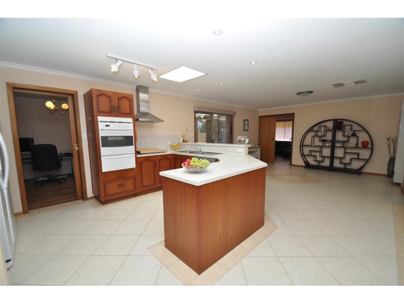 31 Baltimore Ave, Morphett Vale SA 5162