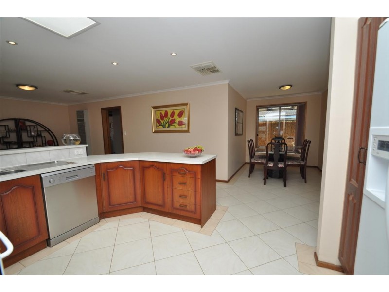 31 Baltimore Ave, Morphett Vale SA 5162