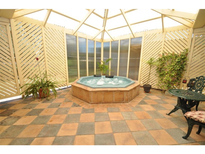 10 Jersey Road, Happy Valley SA 5159