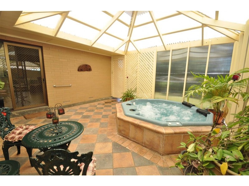 10 Jersey Road, Happy Valley SA 5159