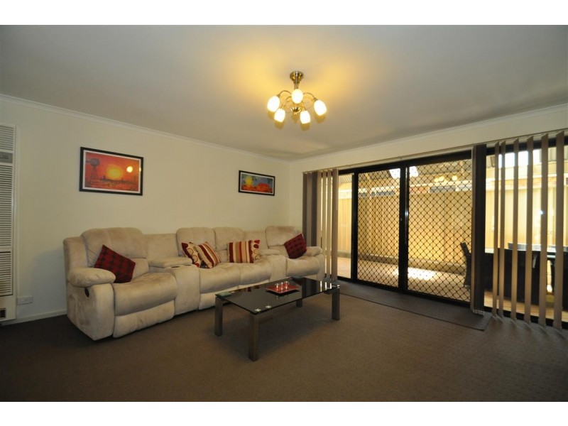 10 Rothschild Street, Woodcroft SA 5162