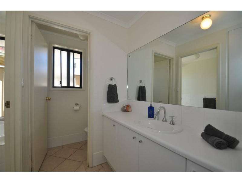 10 Rothschild Street, Woodcroft SA 5162