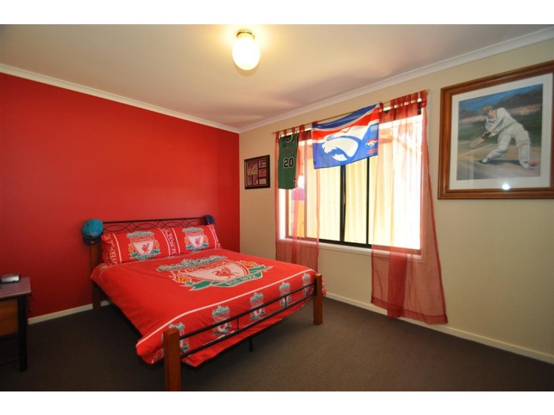 10 Rothschild Street, Woodcroft SA 5162