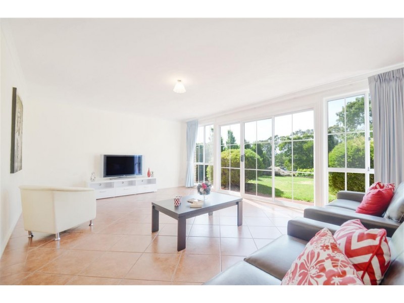 15 Horseshoe Drive, Woodcroft SA 5162